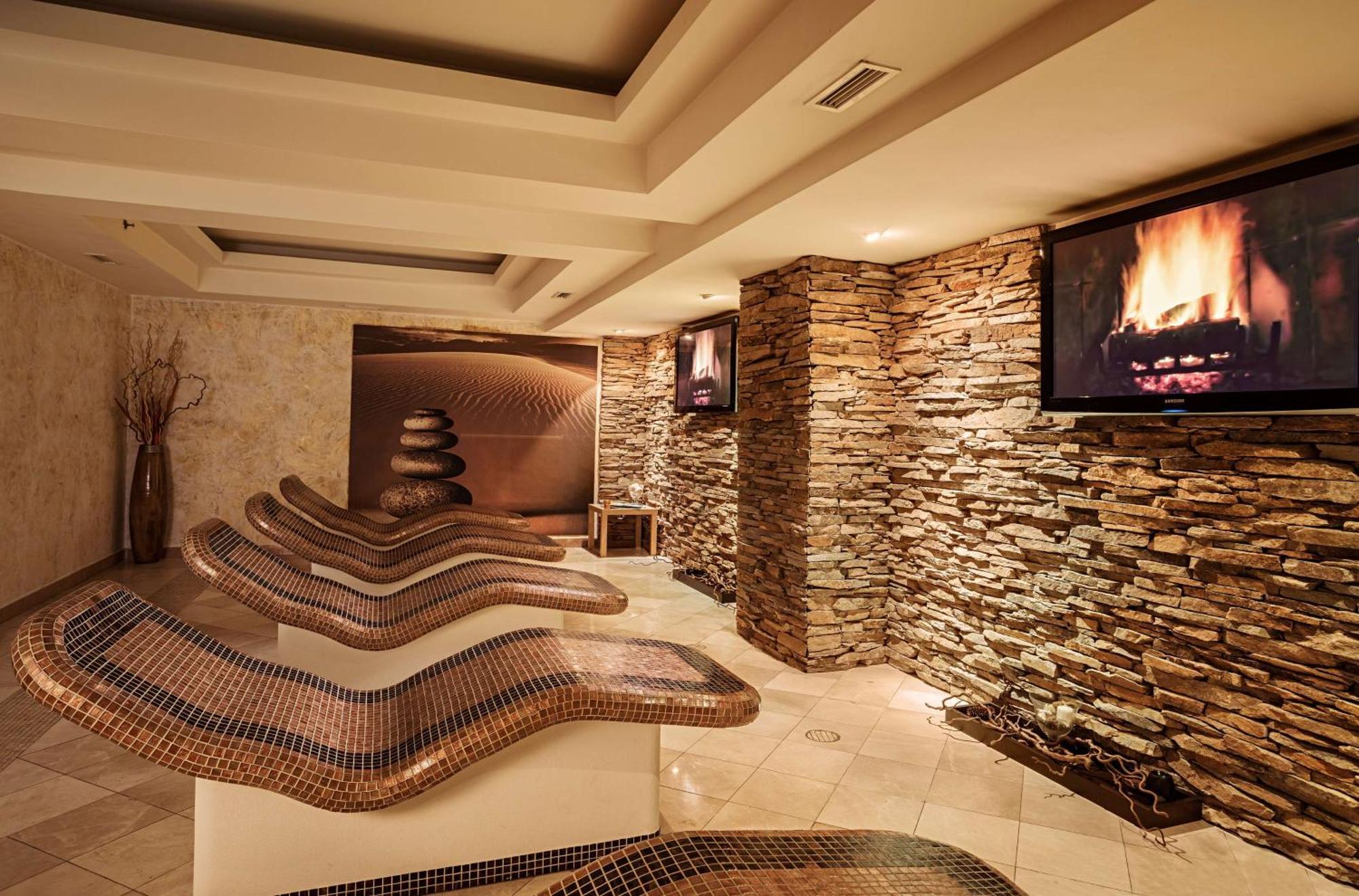 Hilton Sibiu Hotel Exterior photo